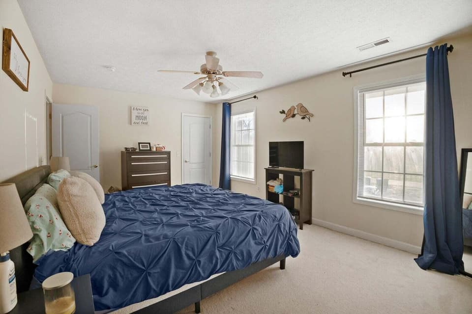 422 Miller St SE, photo 11 of 16