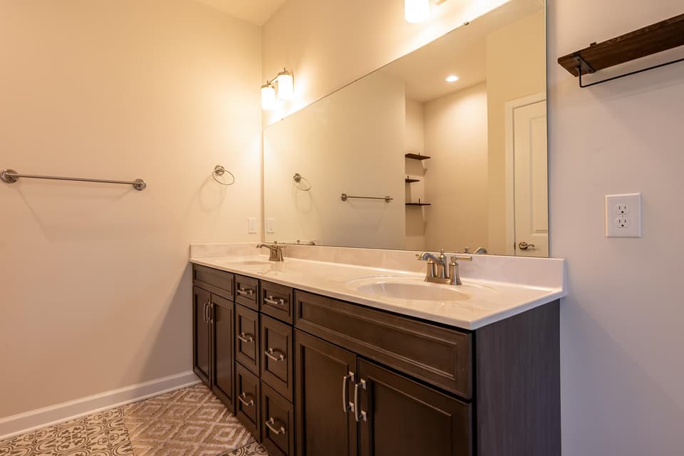 740 Jefferson Circle, photo 28 of 40