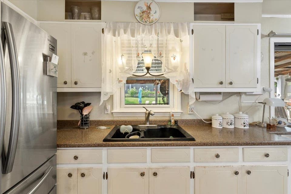 1015 Reading Road, photo 15 of 40