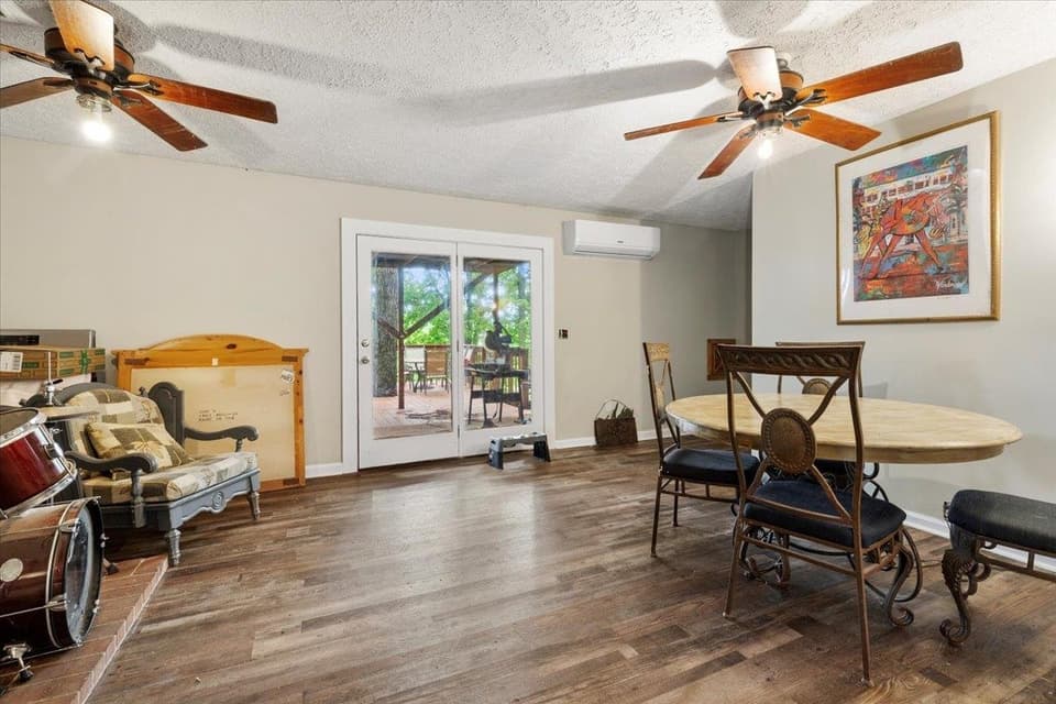 1200 Flint Drive, photo 22 of 40