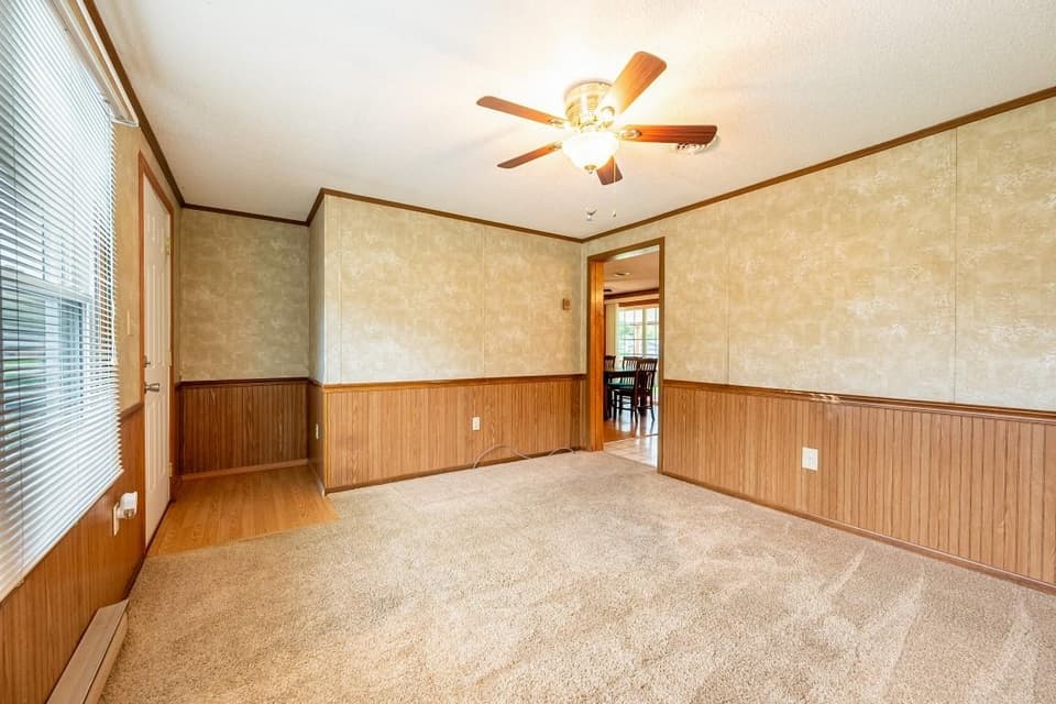 1045 Brown Street, photo 10 of 40