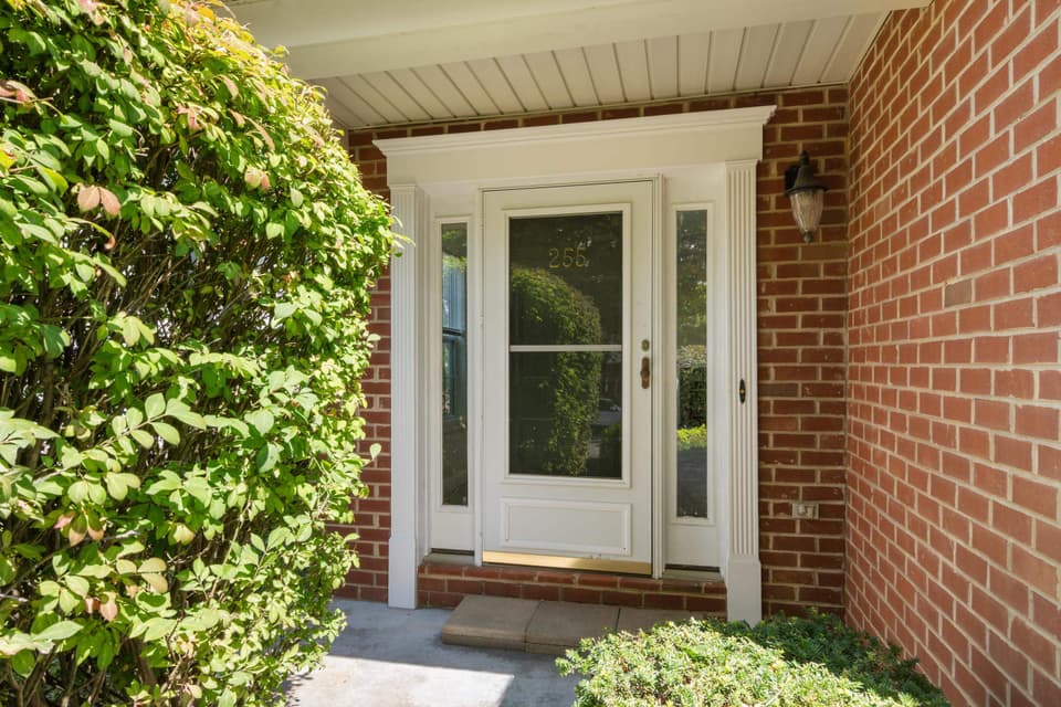 255 Gold Leaf Drive, photo 2 of 28