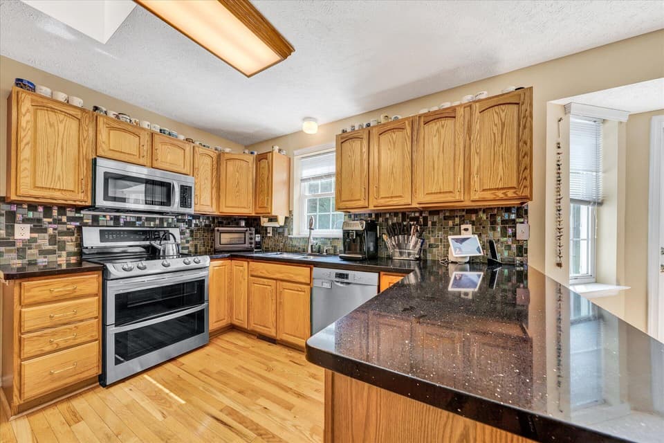 135 Wenn Dr NW, photo 13 of 37