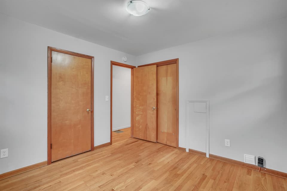 650 Betty Drive, photo 26 of 40