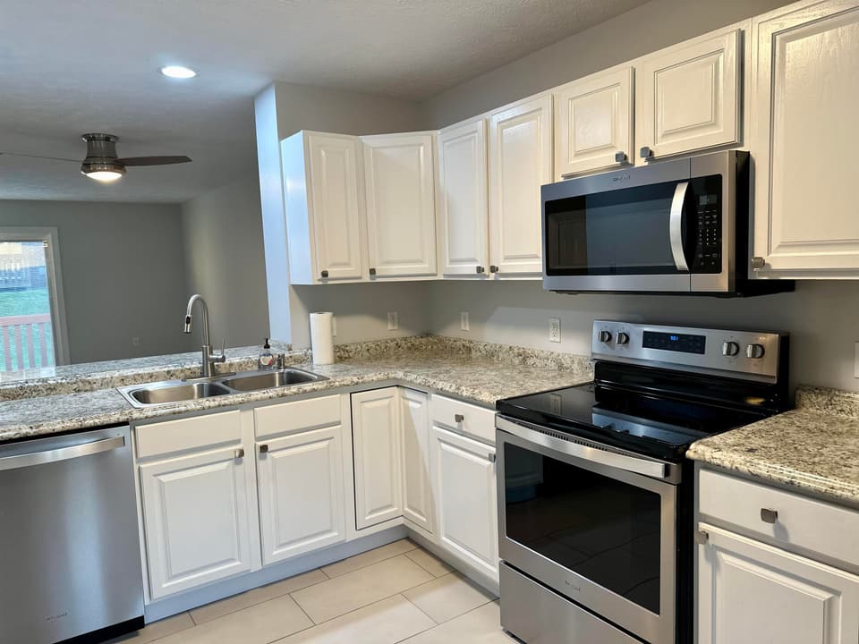 800 Oak Tree Boulevard, photo 27 of 40