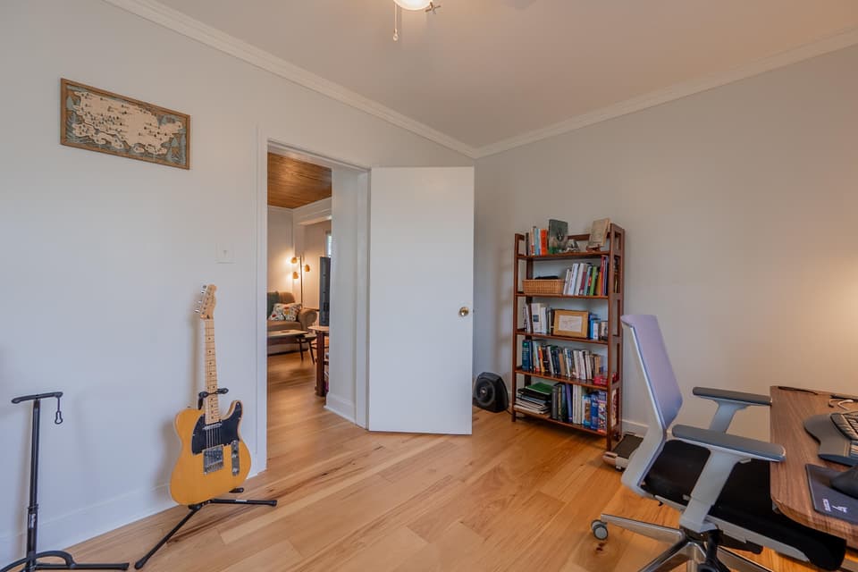 940 Forest Street, photo 17 of 40