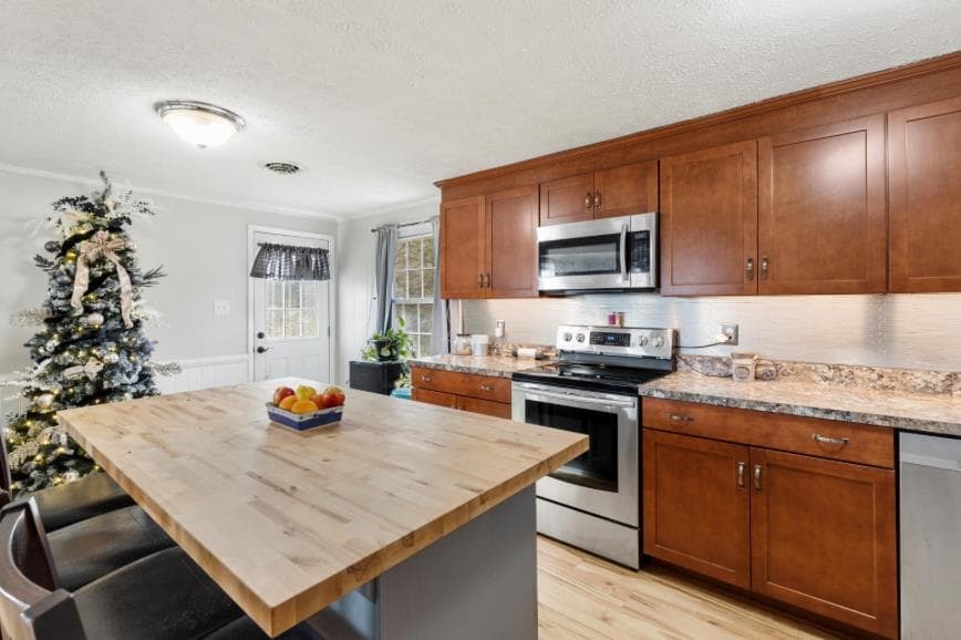 60 Betty Drive, photo 13 of 40