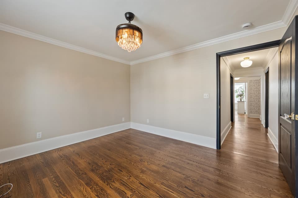 200 S Franklin Street, photo 39 of 40