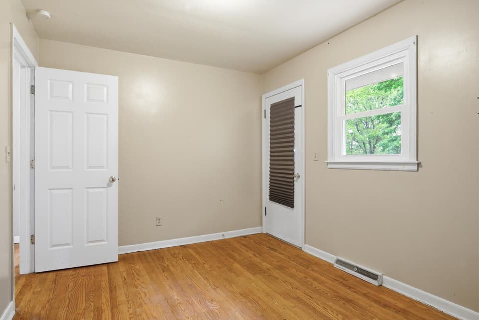 1710 Harman Drive, photo 16 of 40