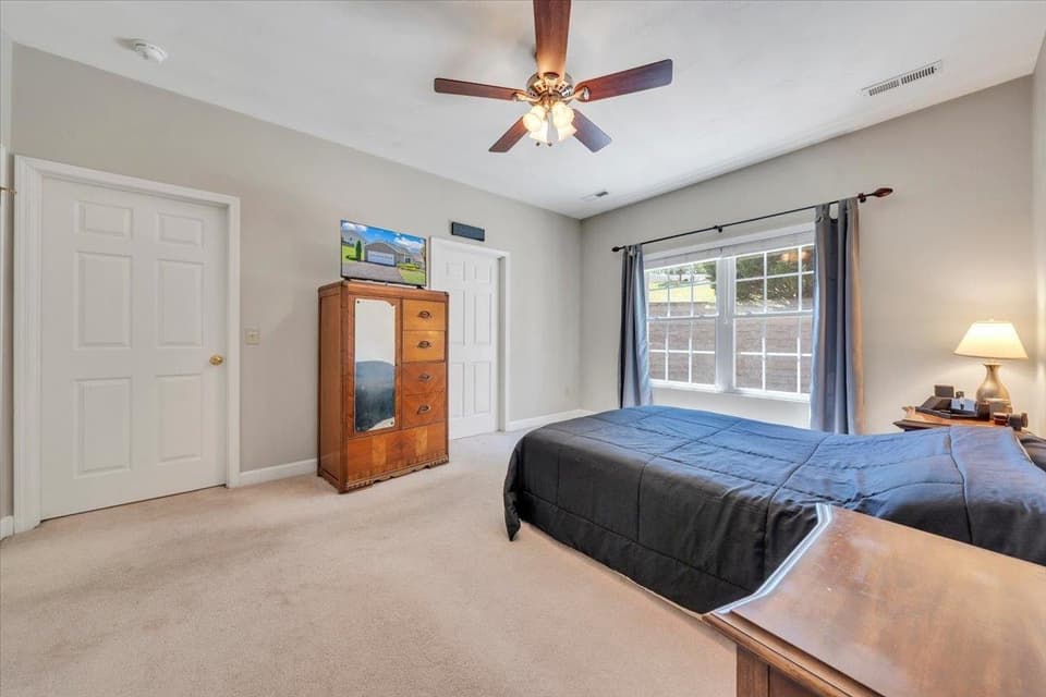 255 Slate Creek Drive NW, photo 15 of 28