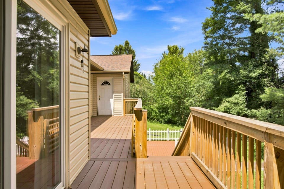 1220 Flint Drive, photo 17 of 40