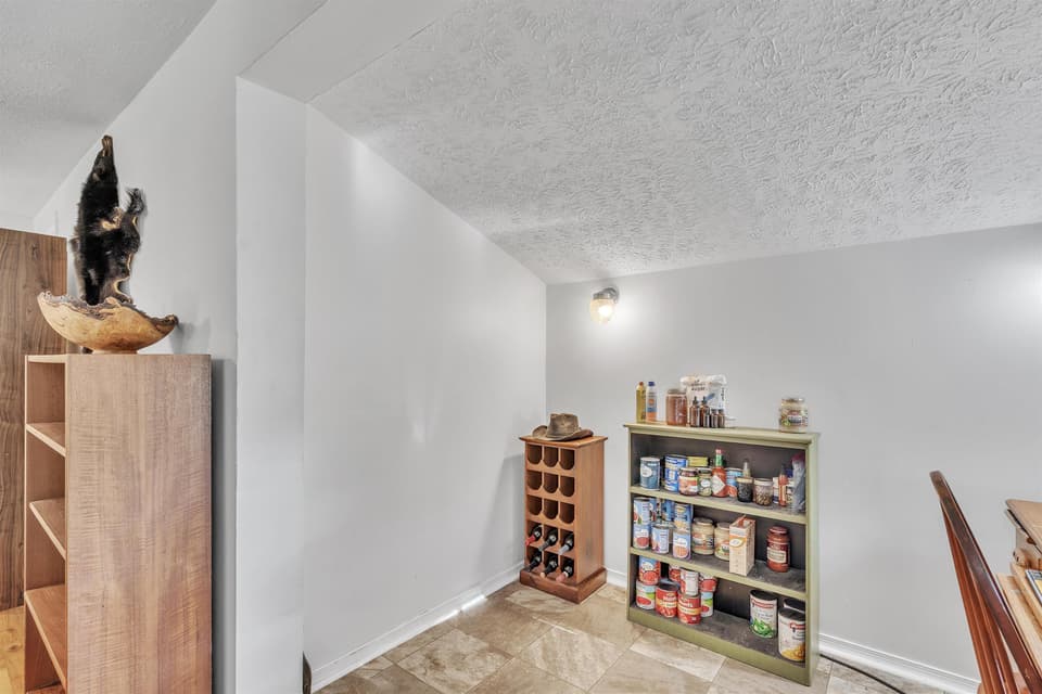 2617 Beech Spring Lane, photo 16 of 40