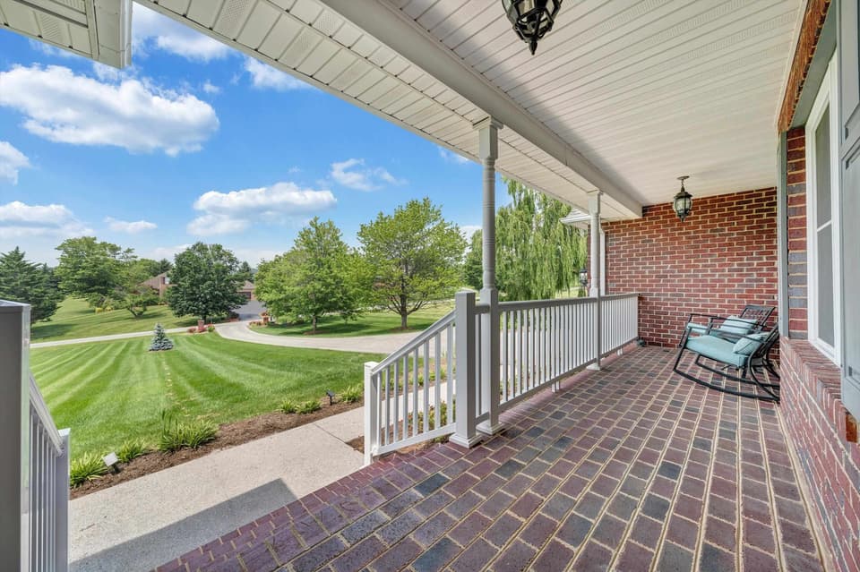 2055 Lake Vista Drive, photo 4 of 40