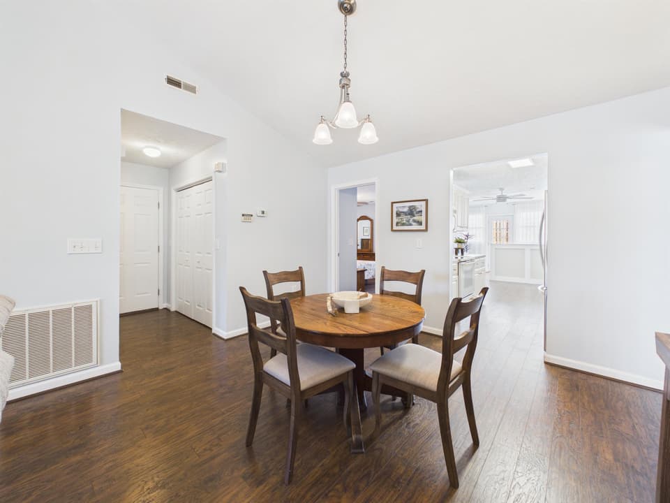 232 Wheatland Court NE, photo 13 of 38