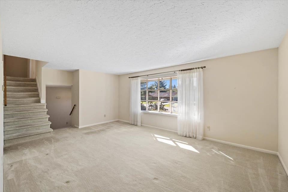 380 Walters Drive NW, photo 10 of 23