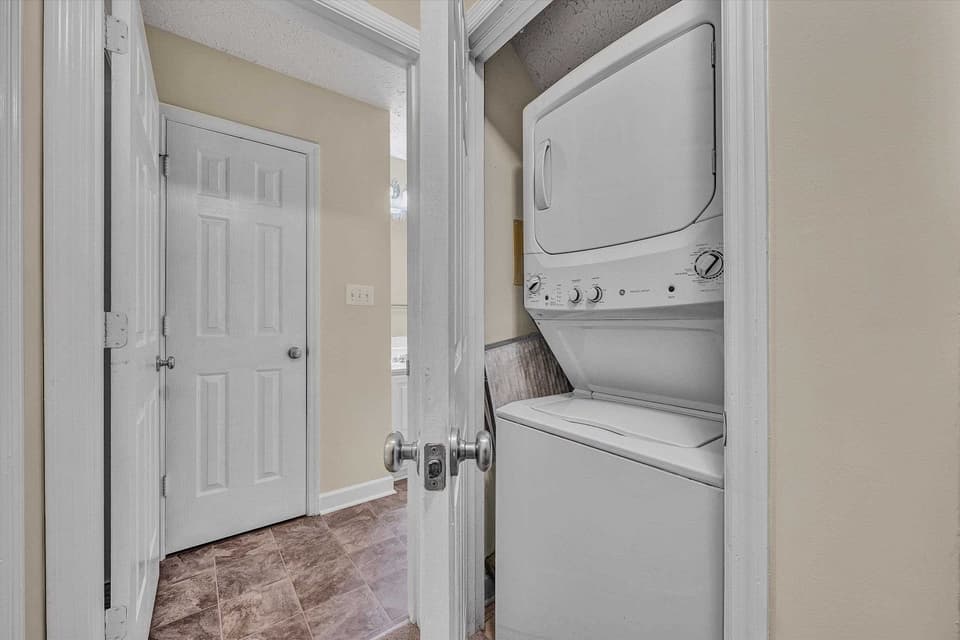 1400 Rigby Street NE, photo 15 of 23
