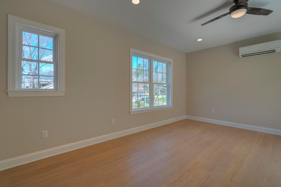 495 School Lane, photo 9 of 40