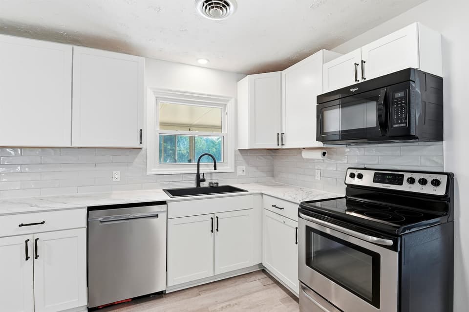 1245 Scott Street, photo 17 of 40