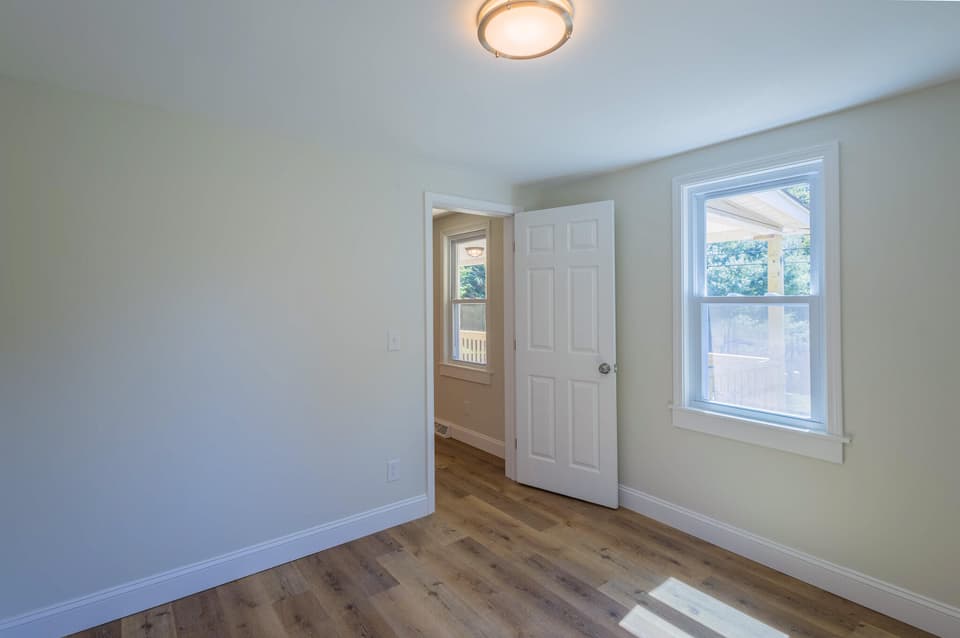 630 School Lane, photo 12 of 33