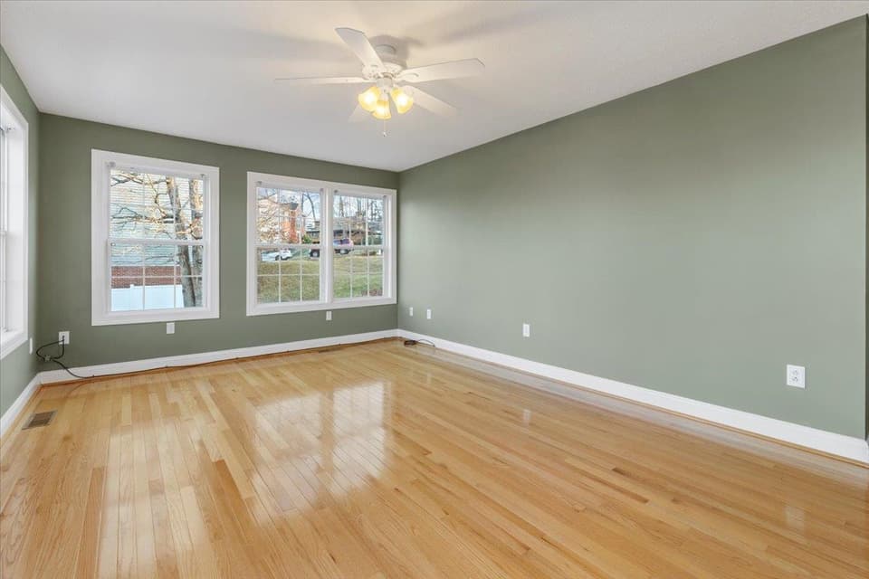 250 Barkwood Street, photo 32 of 40