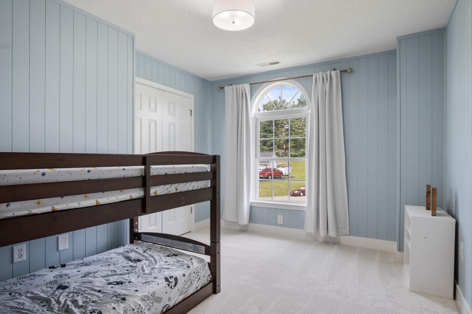 180 Sapphire Avenue, photo 35 of 40