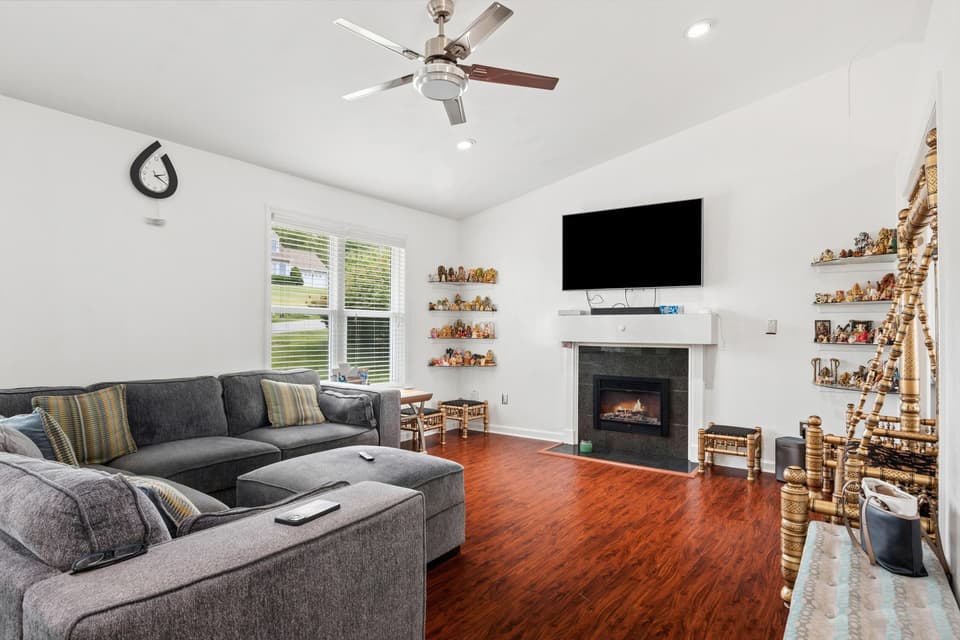 30 Johns Court, photo 9 of 40
