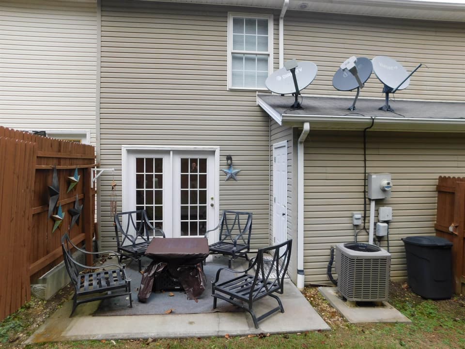 565 School Lane, photo 15 of 16