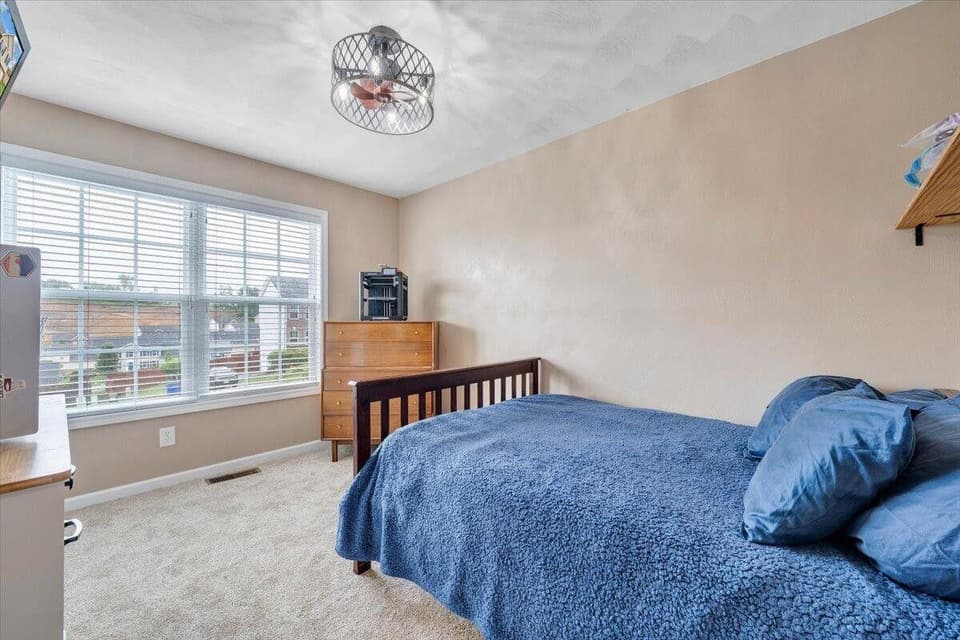 590 Keystone Drive, photo 21 of 37