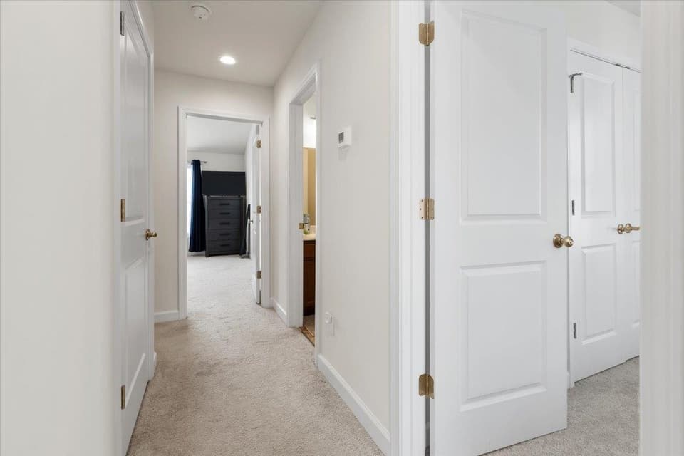 325 John Adams Drive, photo 17 of 40