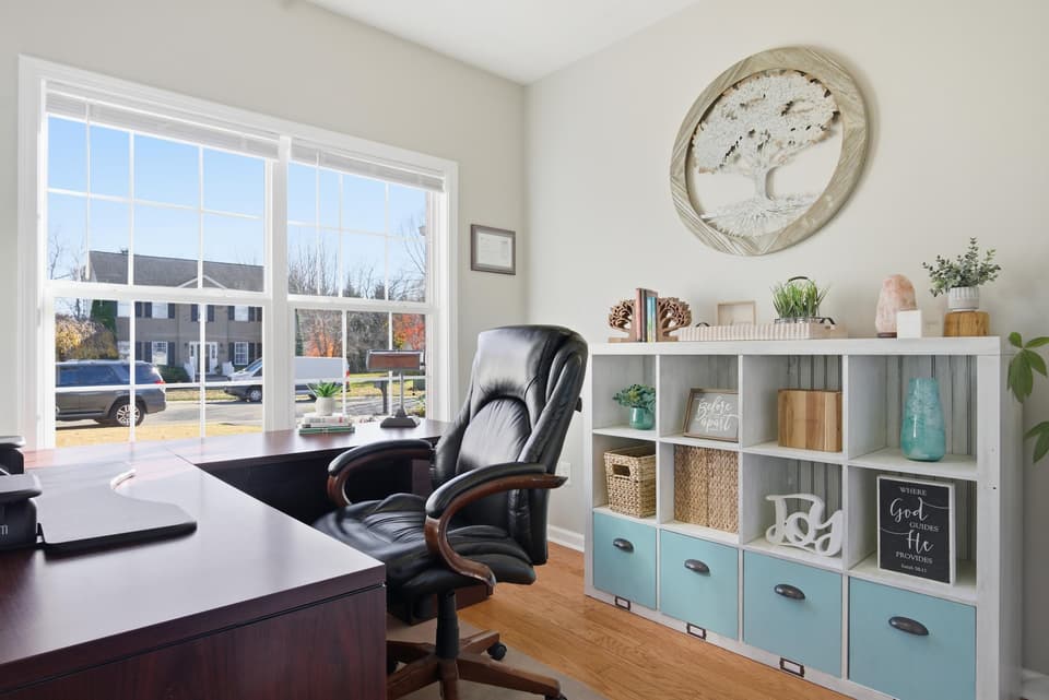 310 Windsor Drive, photo 28 of 40