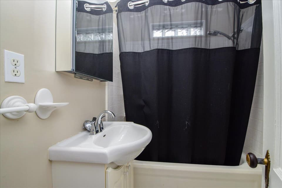 306 S Franklin St, photo 15 of 40