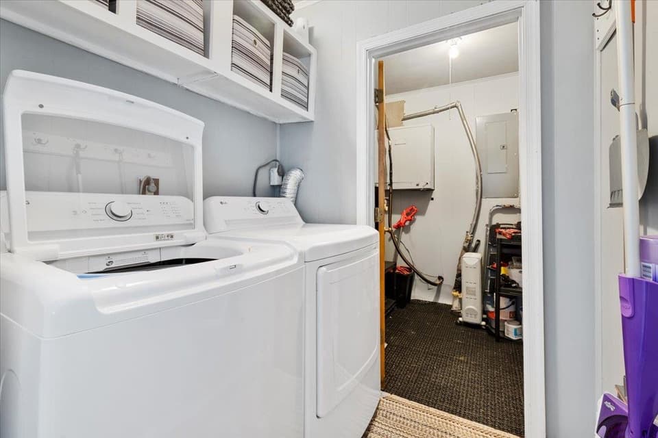 229 Lester Place, photo 24 of 40