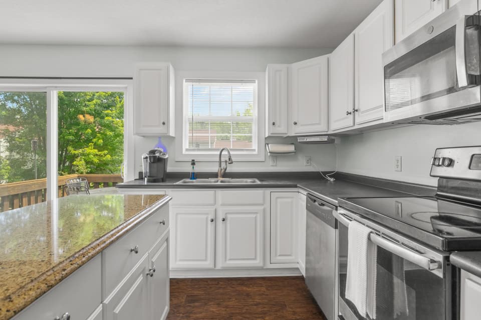 1425 Providence Boulevard, photo 7 of 40