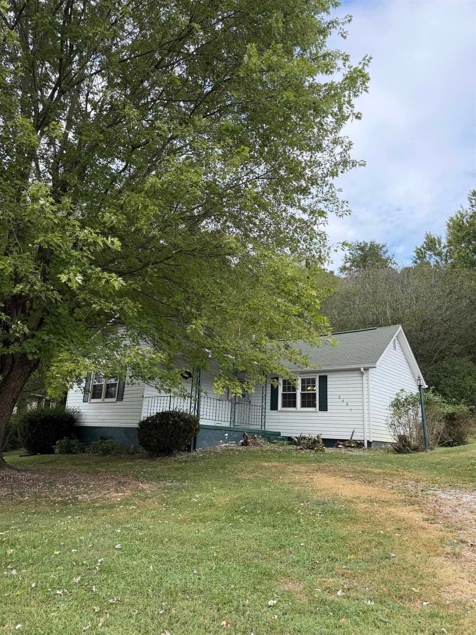 2481 Ellett Road, photo 2 of 25