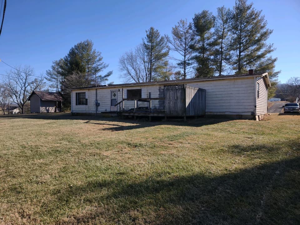 3520 Fairview Church Rd, photo 4 of 16