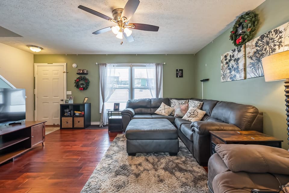 435 Cherokee Drive, photo 11 of 40