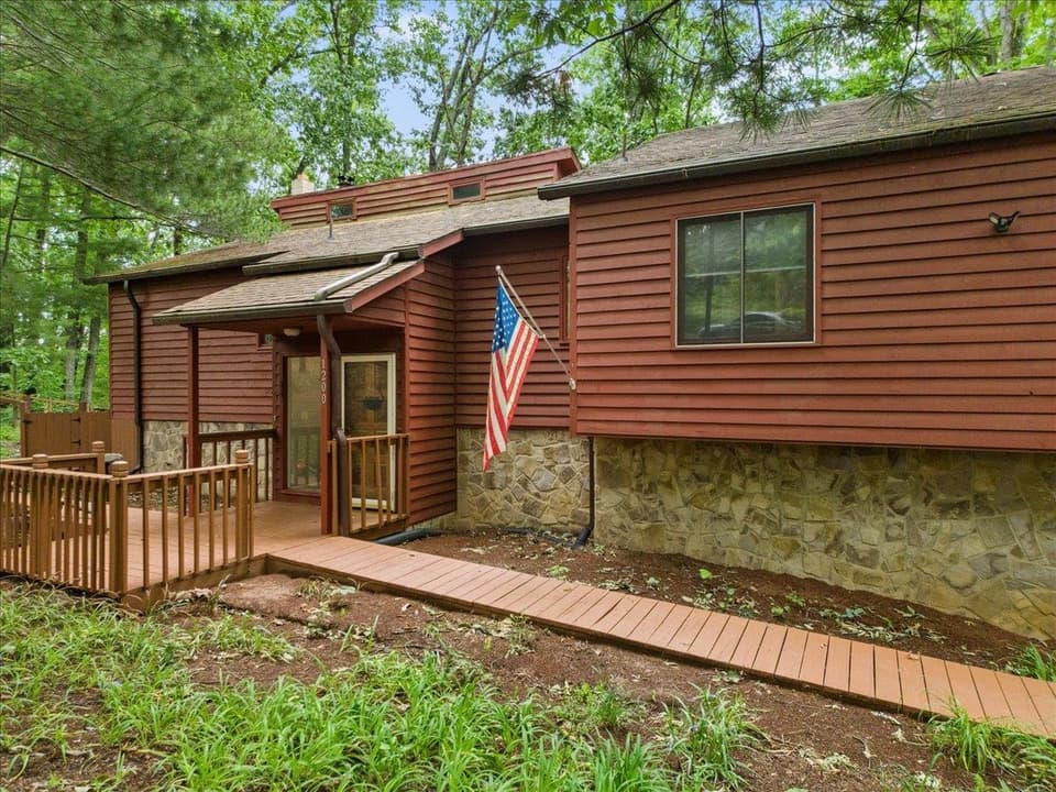 1200 Flint Drive, photo 3 of 40