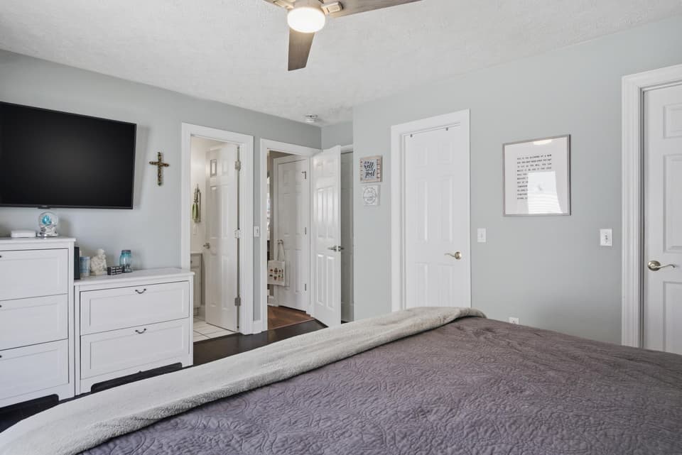 265 Robert Street, photo 21 of 40
