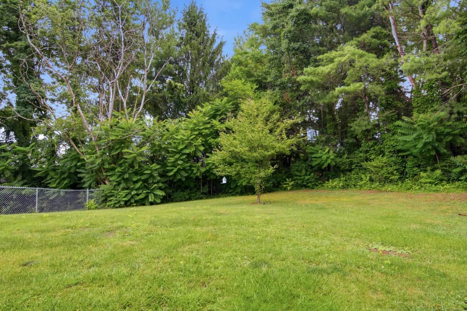 315 Cherokee Drive Unit B, photo 32 of 32