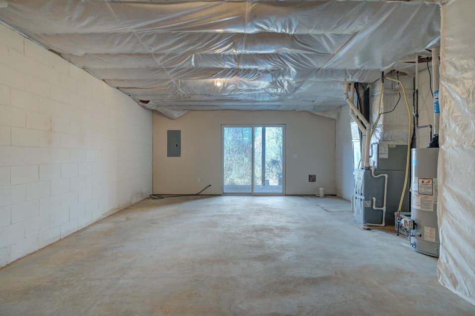 825 Oaktree Boulevard, photo 30 of 32
