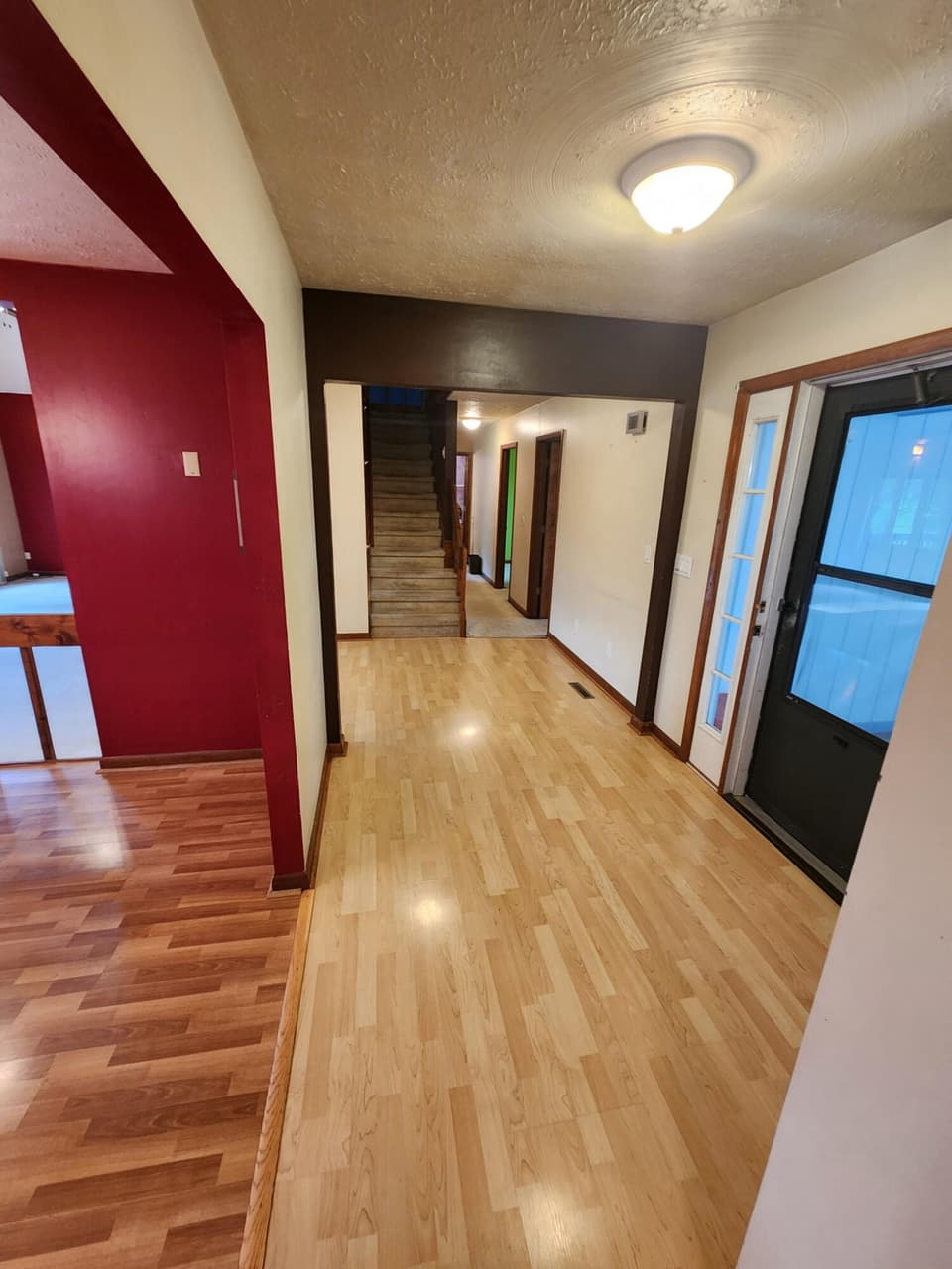 930 Stafford Dr, photo 18 of 39