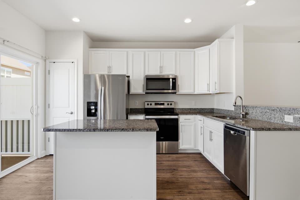 300 Hamilton Avenue NW, photo 10 of 40