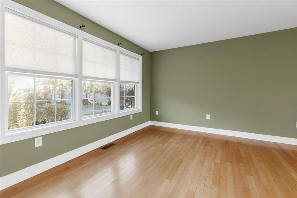 250 Barkwood Street, photo 16 of 40