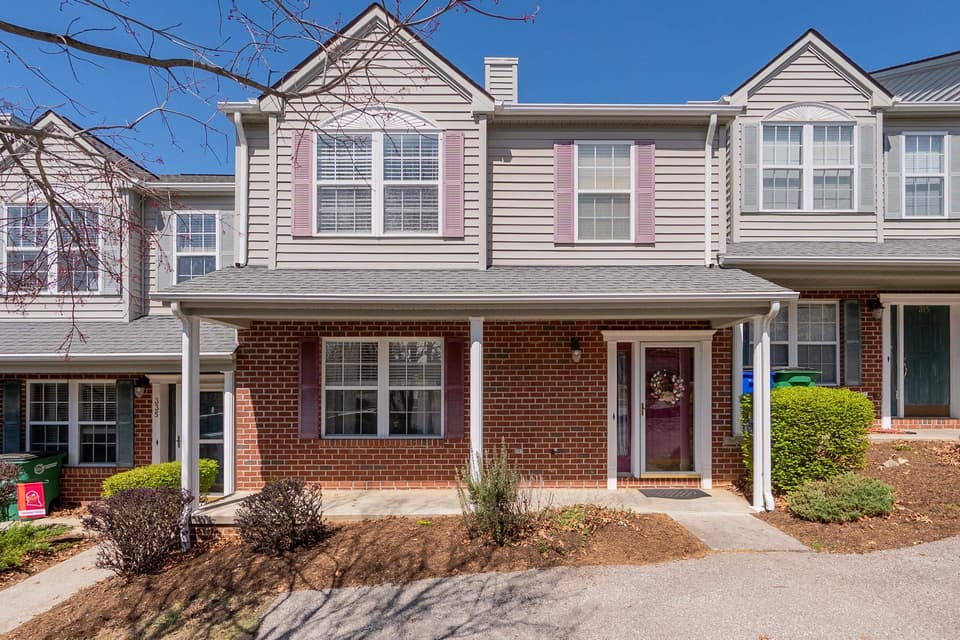 325 Oaktree Boulevard, photo 35 of 35