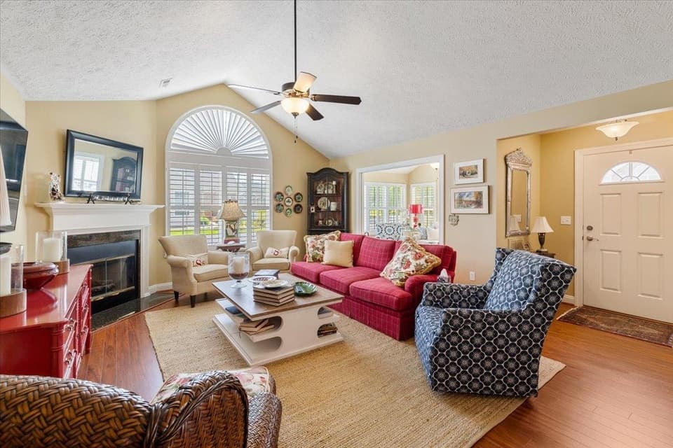 190 Revolution Circle Unit 374, photo 9 of 40