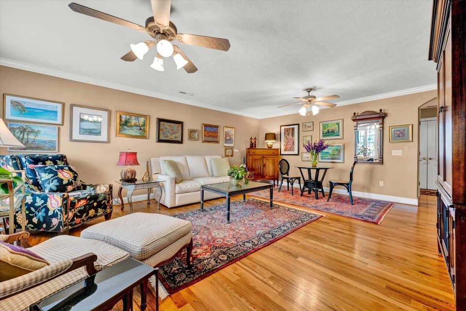 416 Miller Street, photo 7 of 40