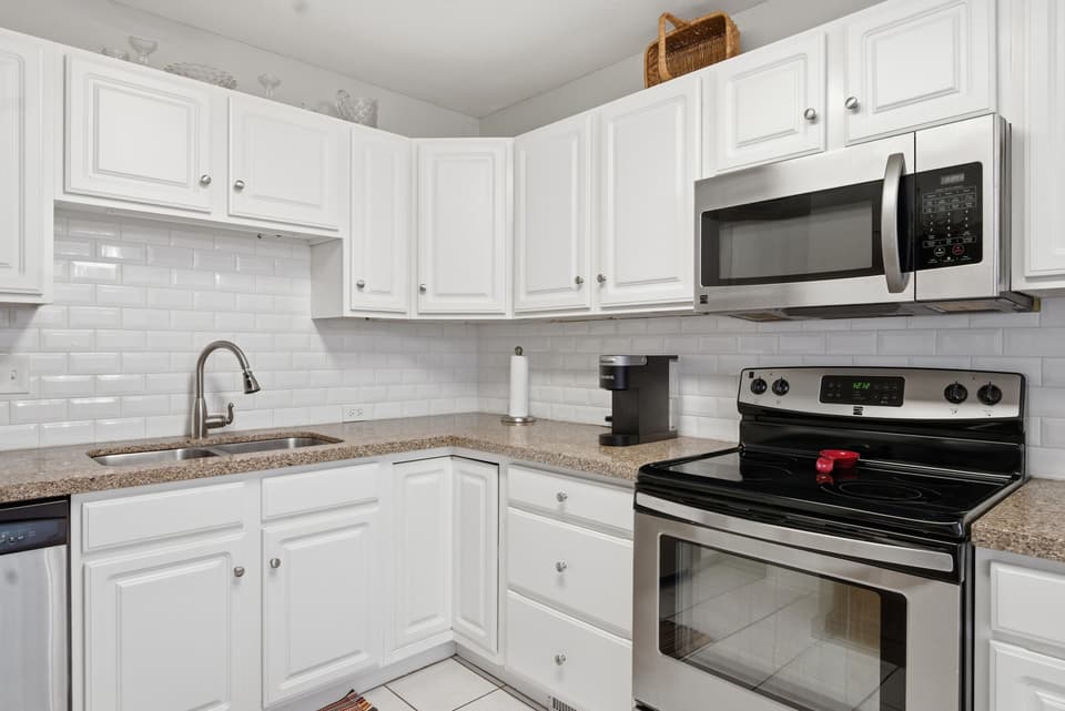 310 Pin Oak Drive, photo 8 of 40