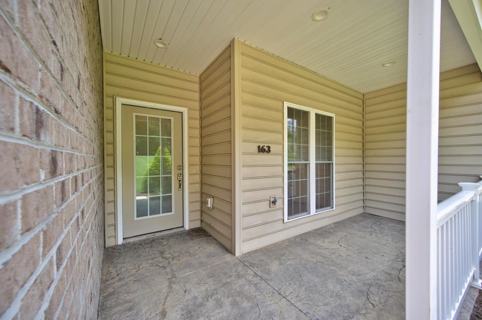 163 Walters Drive, photo 4 of 40