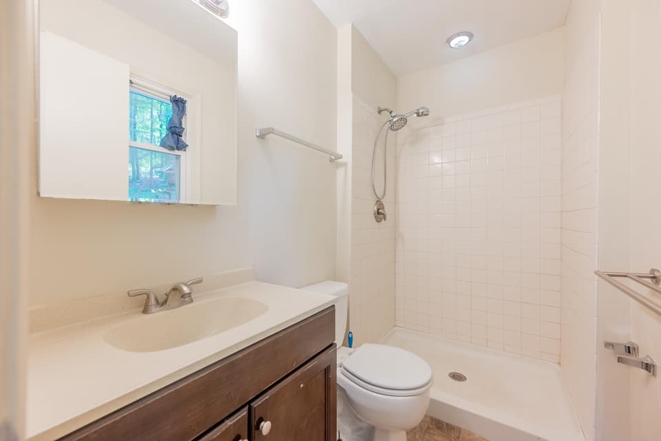 1245 Chestnut Drive, photo 22 of 40