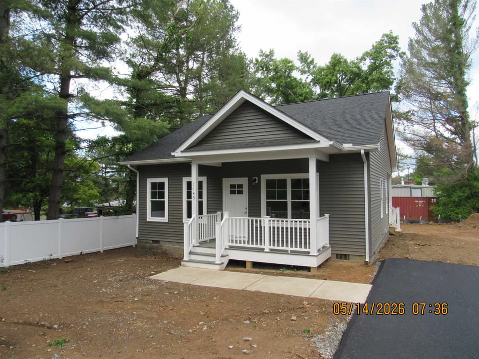 1145 Plum Street, photo 3 of 19